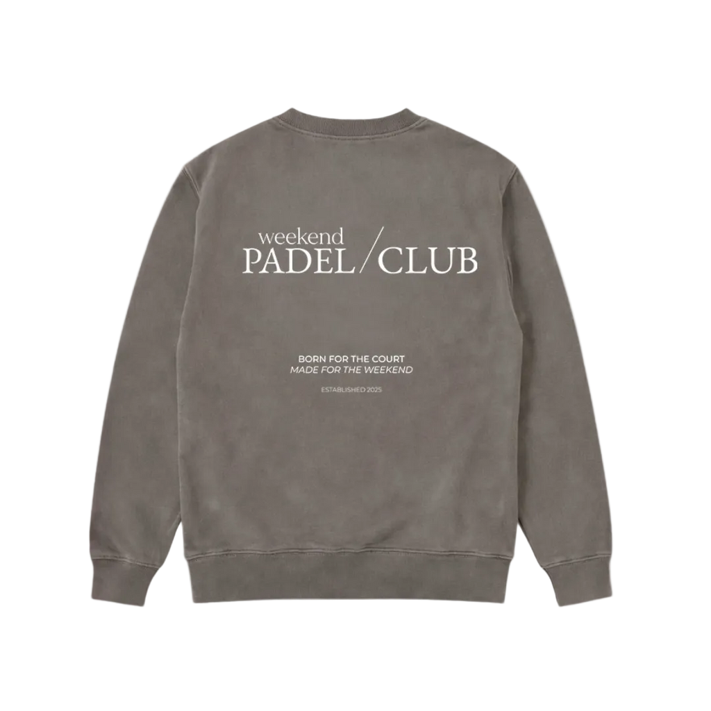 Gray sweatshirt with 'weekend PADEL CLUB' text on the back 