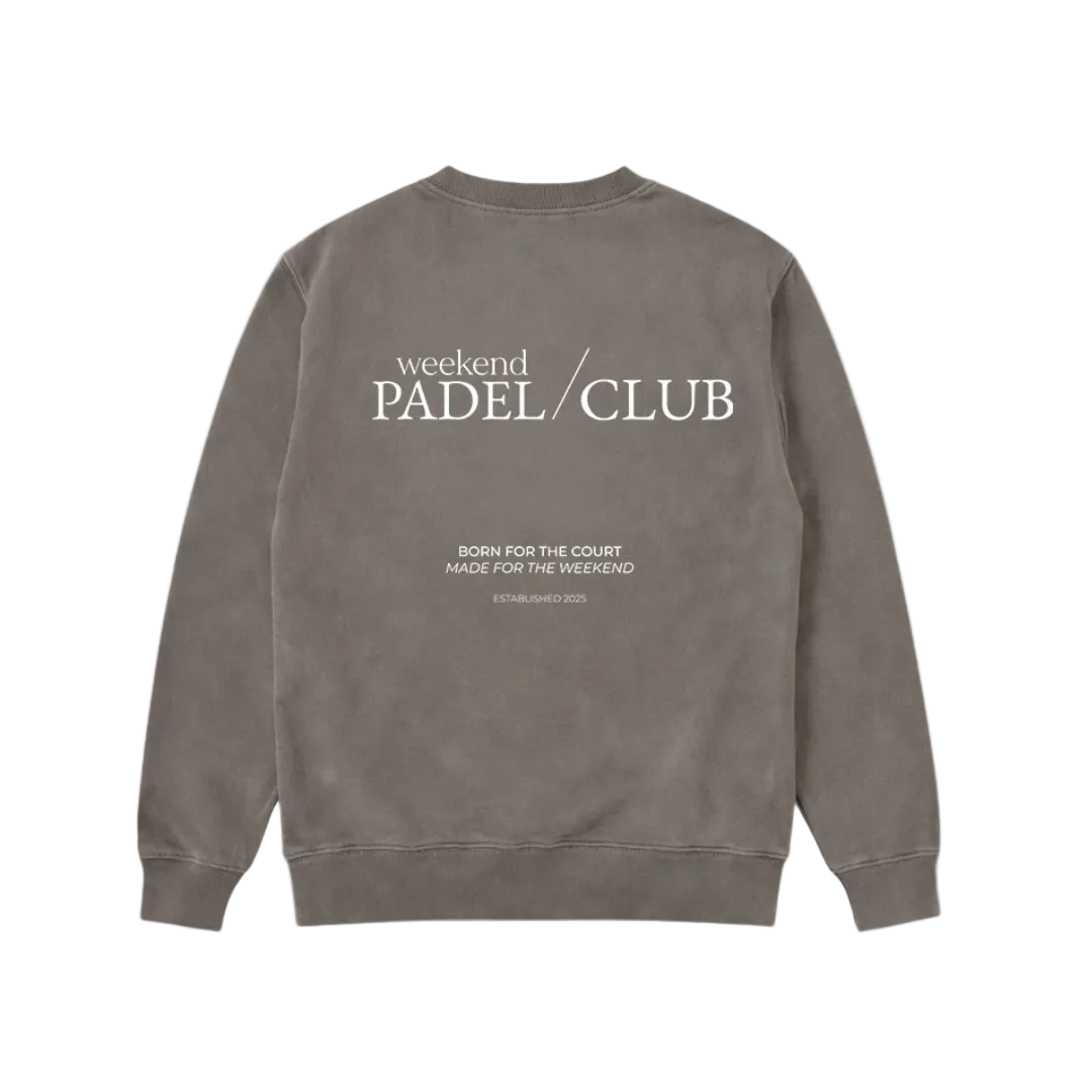 Gray sweatshirt with 'weekend PADEL CLUB' text on the back 